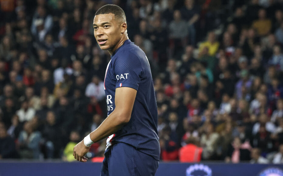  法甲金靴争夺白热化 拉卡泽特紧追姆巴佩  