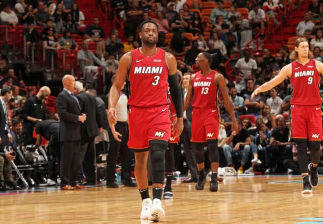  阿德巴约25+20，热火碾压猛龙登顶东部  