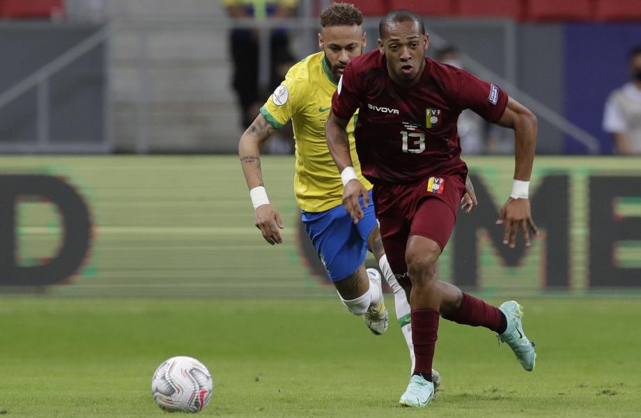  拉齐奥客场完胜蒙扎，因莫比莱传射建功展核心价值